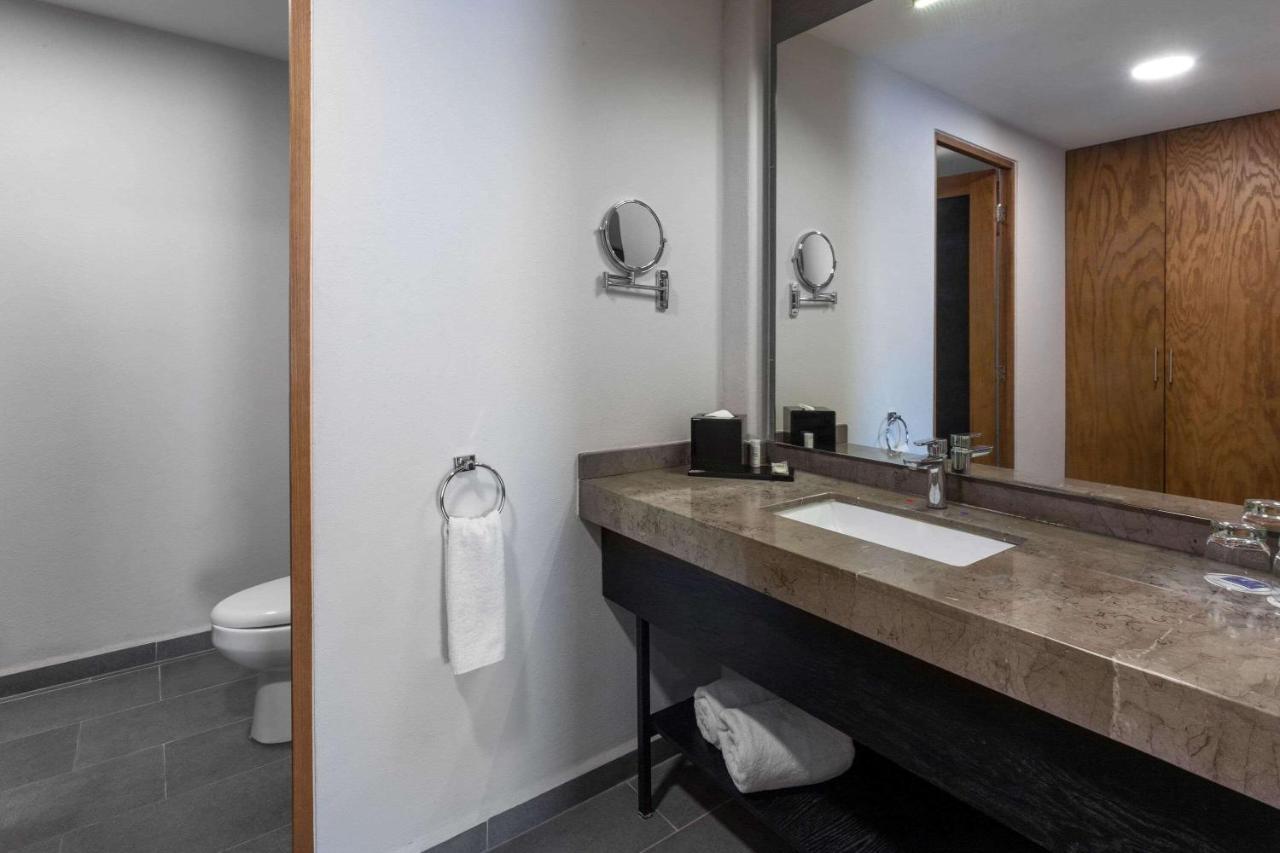 Tryp By Wyndham San Luis Potosi Hotel & Suites Esterno foto