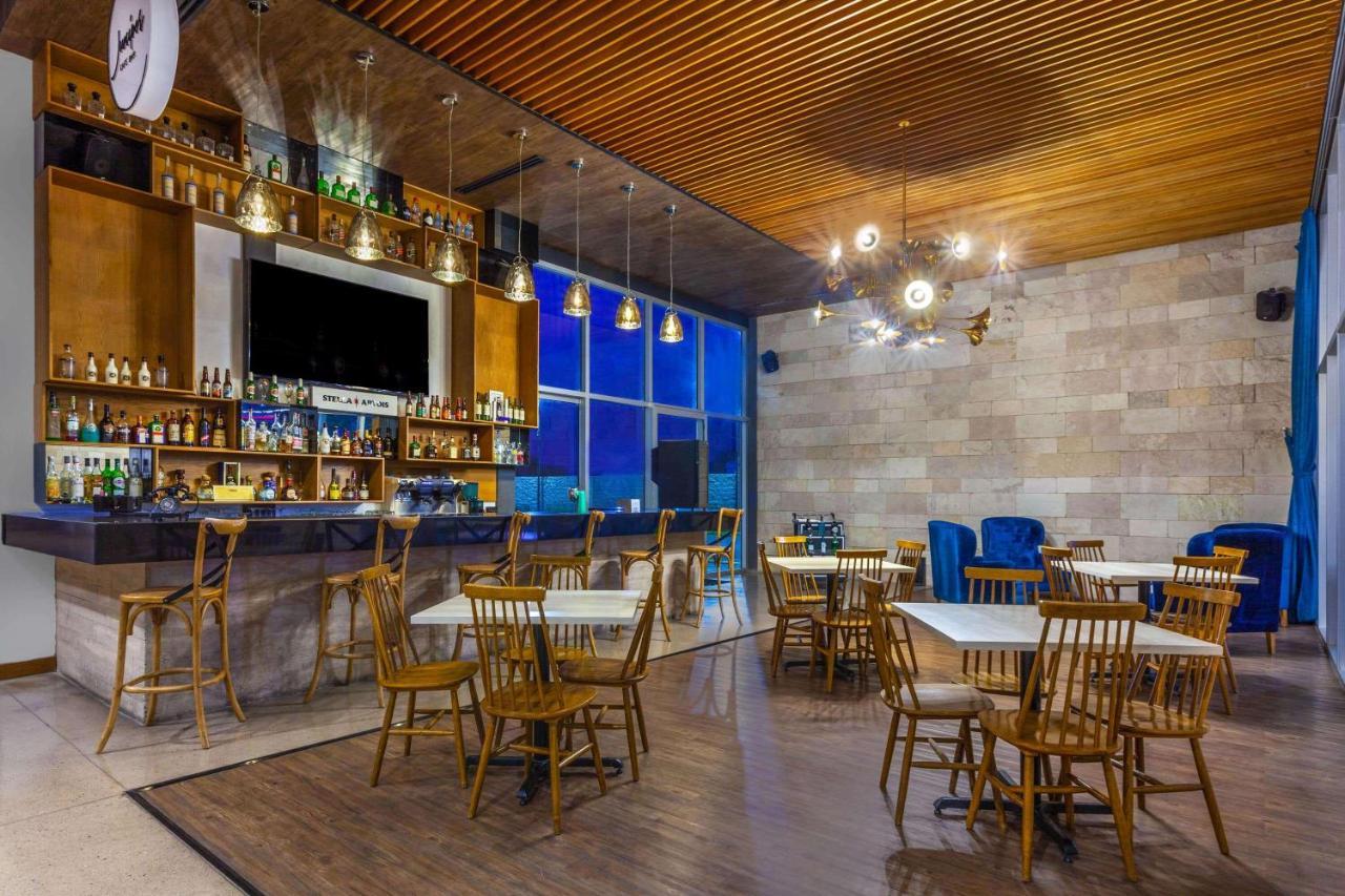 Tryp By Wyndham San Luis Potosi Hotel & Suites Esterno foto