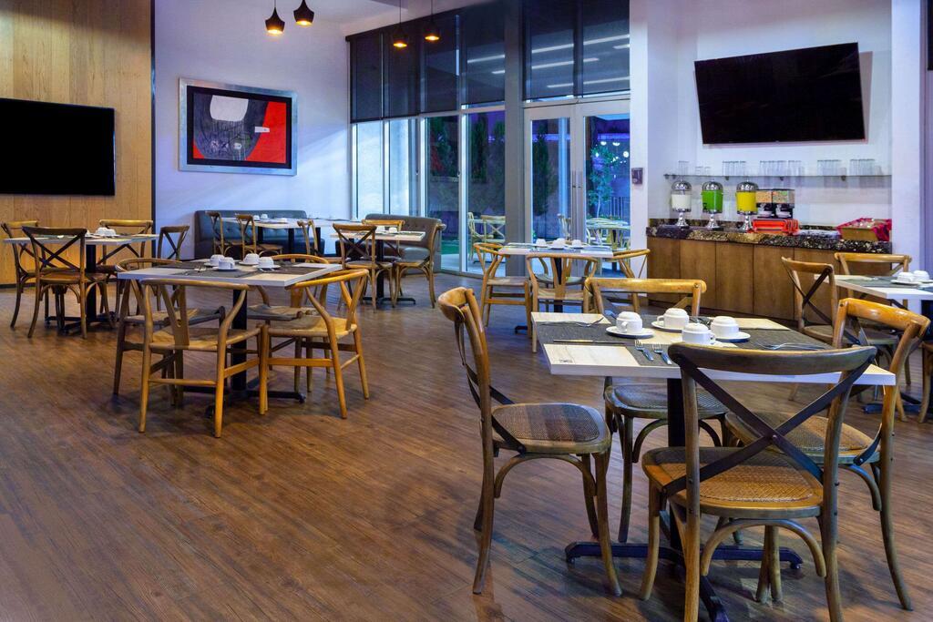 Tryp By Wyndham San Luis Potosi Hotel & Suites Esterno foto